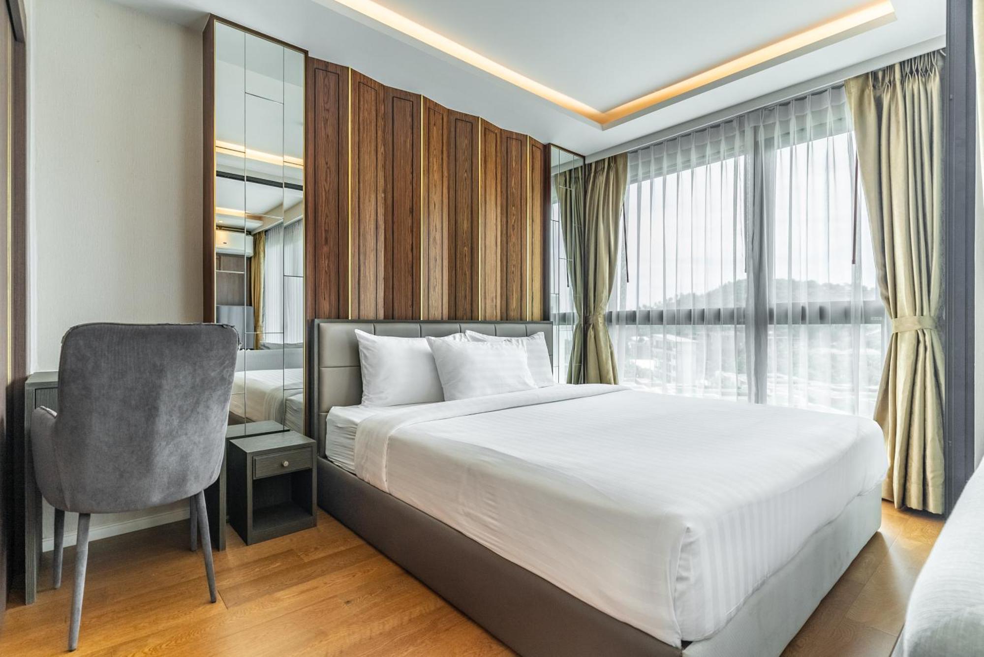 Panora Condo By Villacarte Surin Beach  Room photo